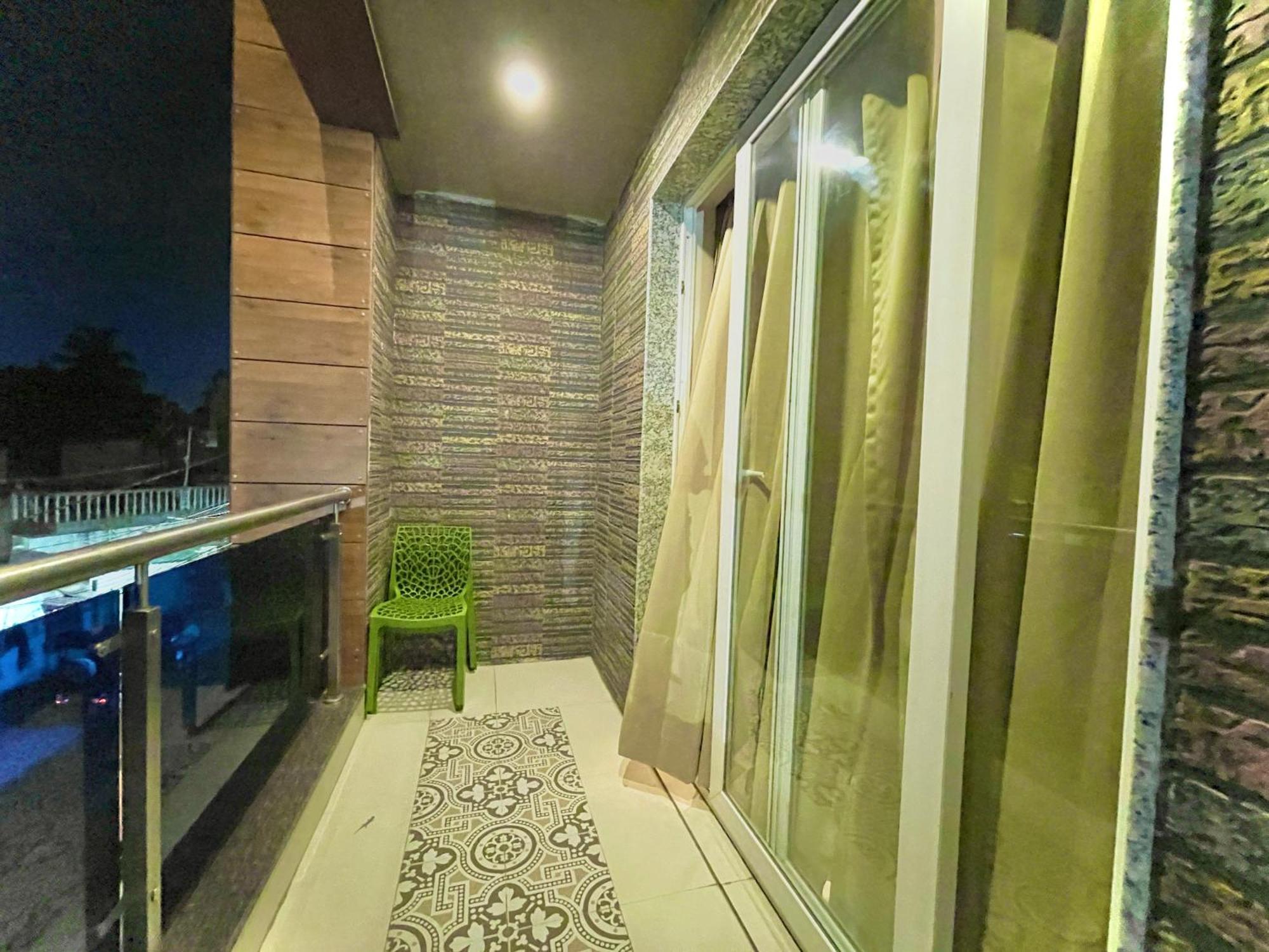 Hotel Kuber Palace ! Puri Near-Sea-Beach-And-Temple Fully-Air-Conditioned-Hotel With-Lift-And-Parking-Facility Екстер'єр фото